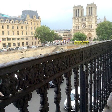 Two Bedroom Luxury Apartment - Balcony With View Of Notre Dame Paryż Zewnętrze zdjęcie