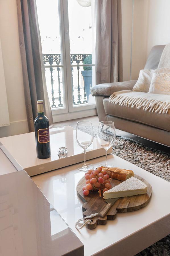 Two Bedroom Luxury Apartment - Balcony With View Of Notre Dame Paryż Zewnętrze zdjęcie